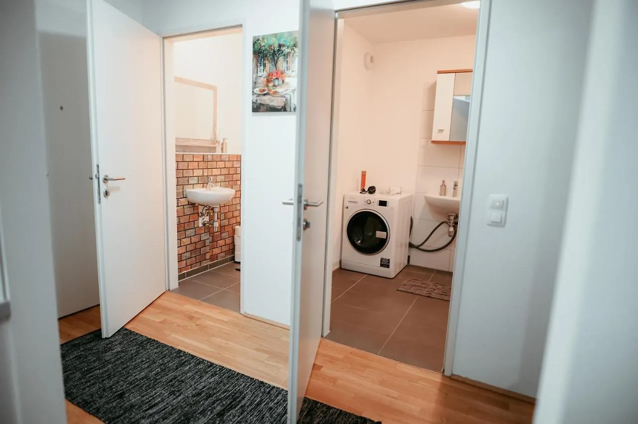 Vienna Cozy Apartment 105